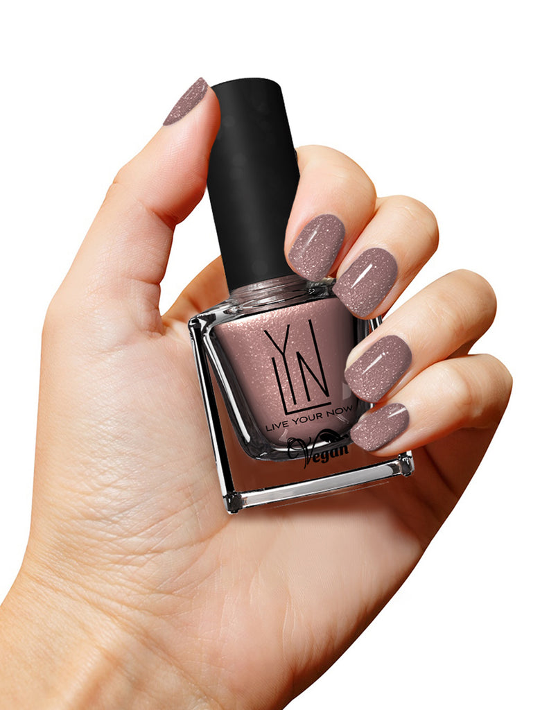 LYN Nail Lacquer - Champagne Showers
