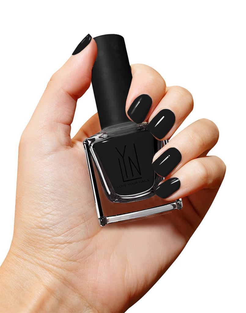 LYN Nail Lacquer - Come Black To Me
